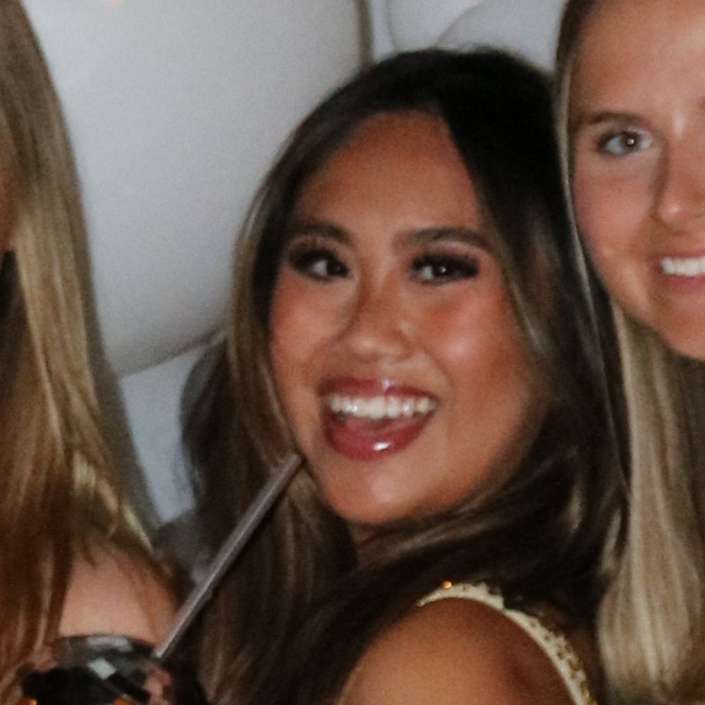 Meet your Posher, Cynthia